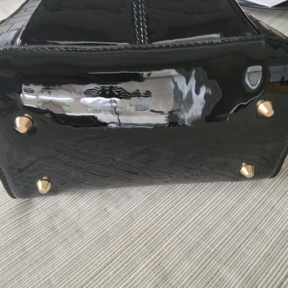 Black Patent and croc embossed PVC Structured Tote - Picture 5 of 11